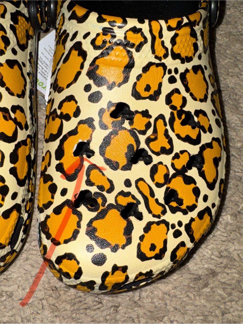 Crocs Disney Cheetah Print Clogs size 7 NWT - Picture 5 of 5